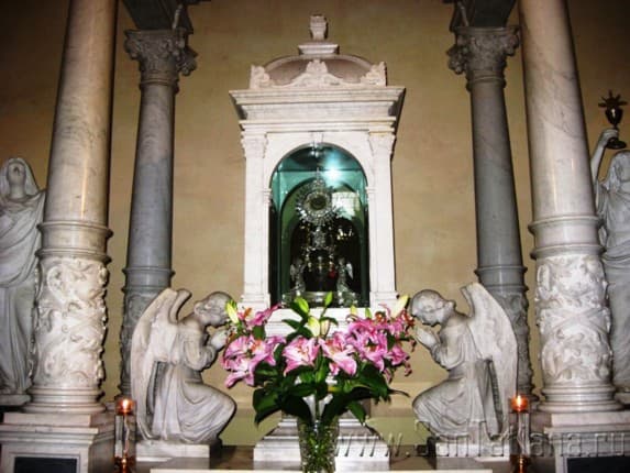 Святые Дары в Ланчано